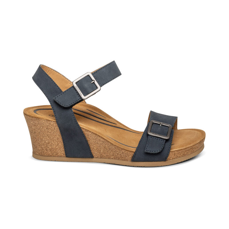 navy quarter strap wedge right view