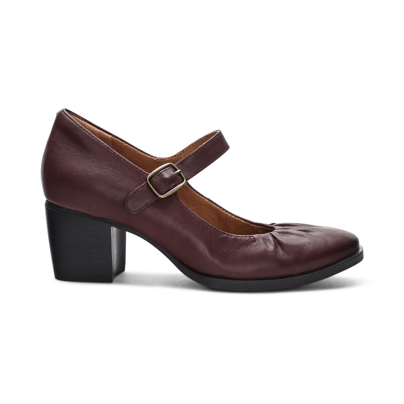 burgundy pump heel right view