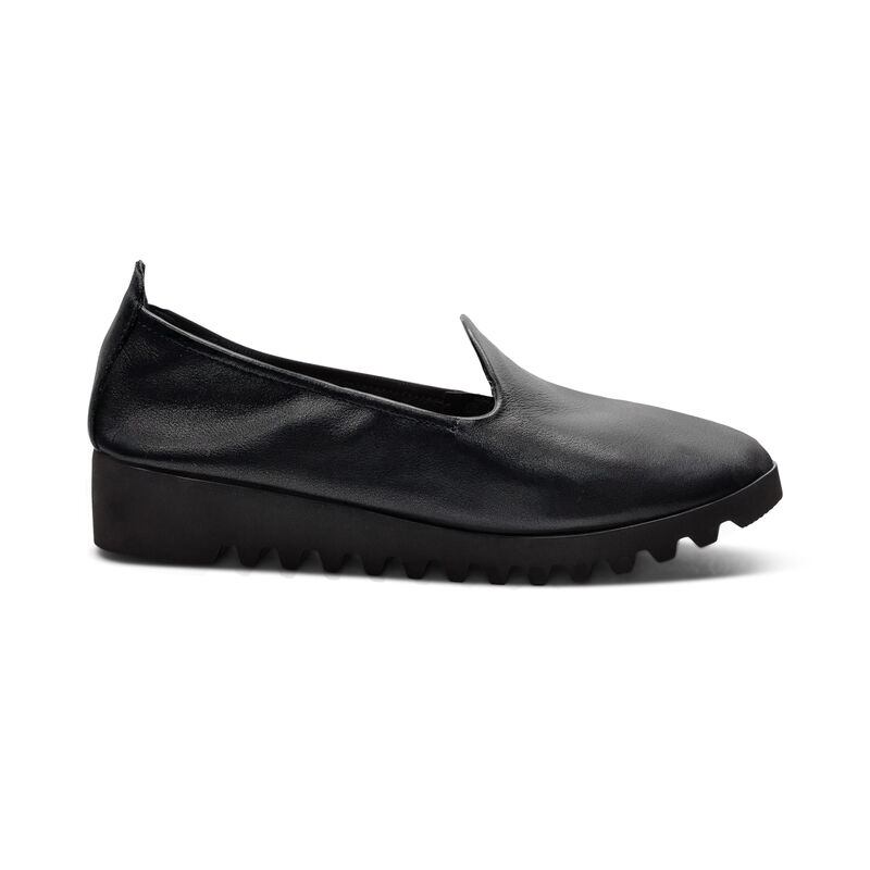 black slip-on flat right view