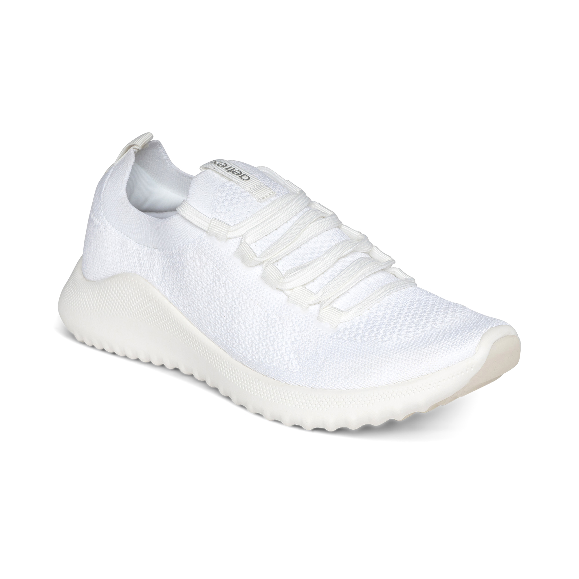 white tennis shoes with arch support